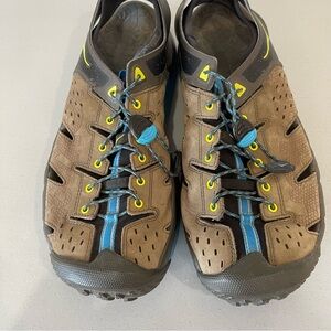 Hoka Men's Tor Trafa Shoe sandal Size 11 Vibram outdoor  ruggedness support